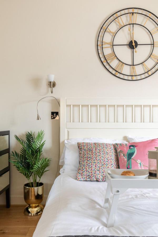 Spacious 1 Bed Oxford Street Apartment - Sleeps 4 Londyn Zewnętrze zdjęcie
